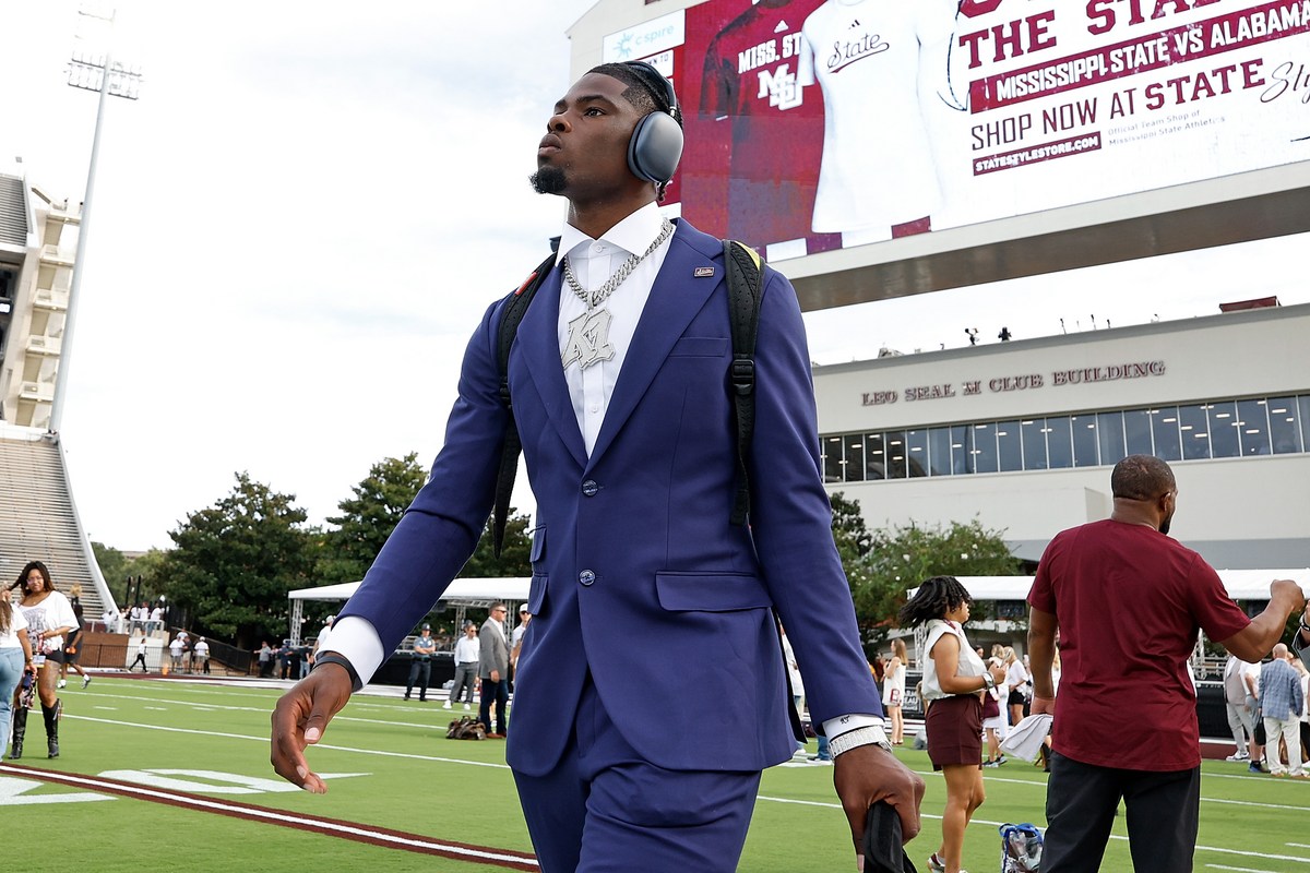 Mississippi State's QB Is Better Than Alabama's QB?