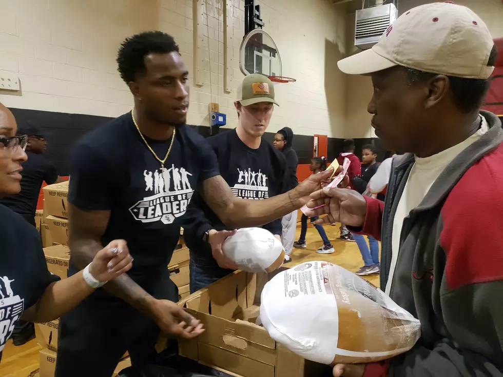 MLB&#8217;s Tim Anderson Gives to Tuscaloosa Area Families