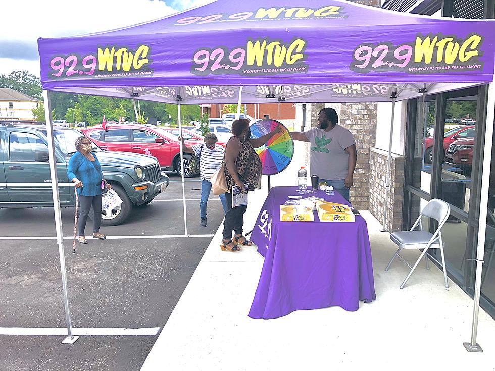 Badcock Furniture Opens in Tuscaloosa &#038; WTUG Showed Up To Celebrate