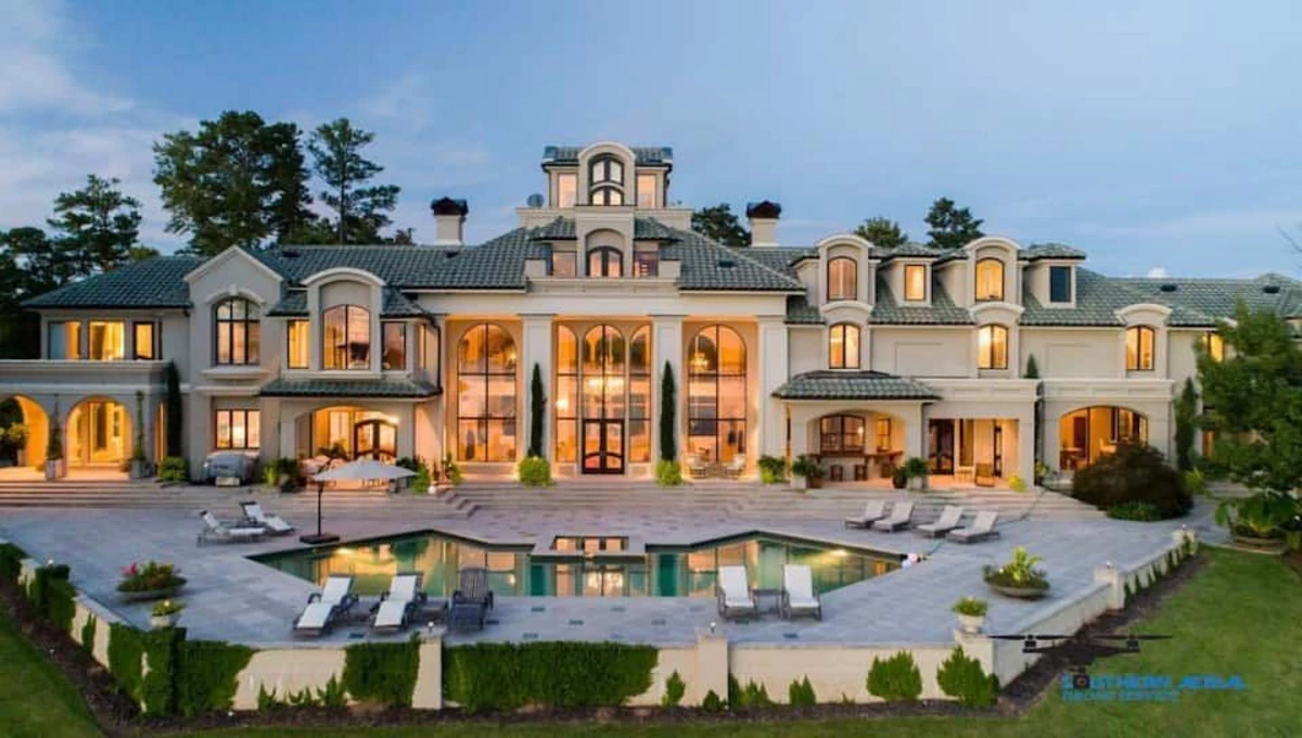 Tricked Out Alabama Lake Martin Mansion Airbnb