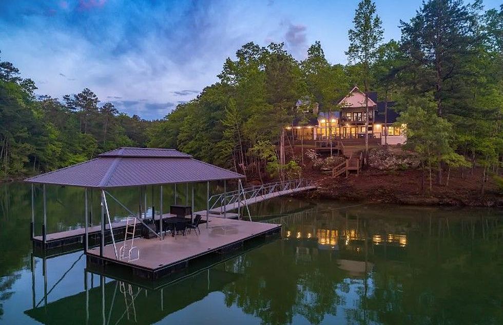 This Smith Lake Alabama Airbnb is a 3 Level Showpiece
