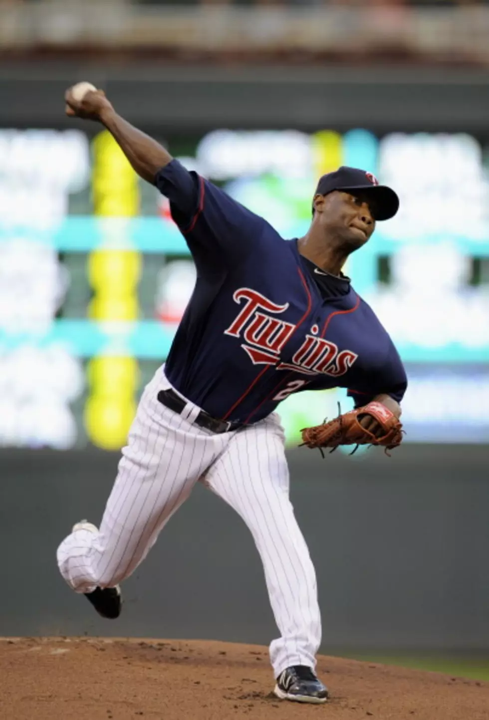 Deduno, Plouffe Lead Twins Over Mariners