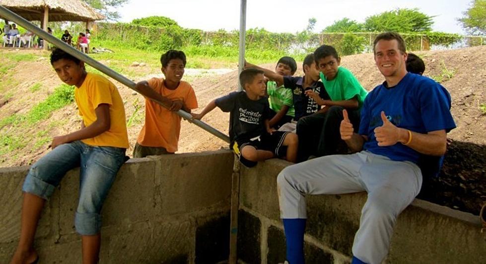 Viking Senior Spends Summer Playing Baseball in Central America