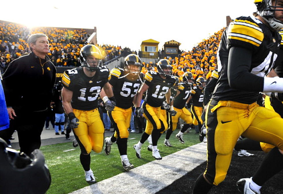 Iowa Walk-on Weisman Steps in at Running Back