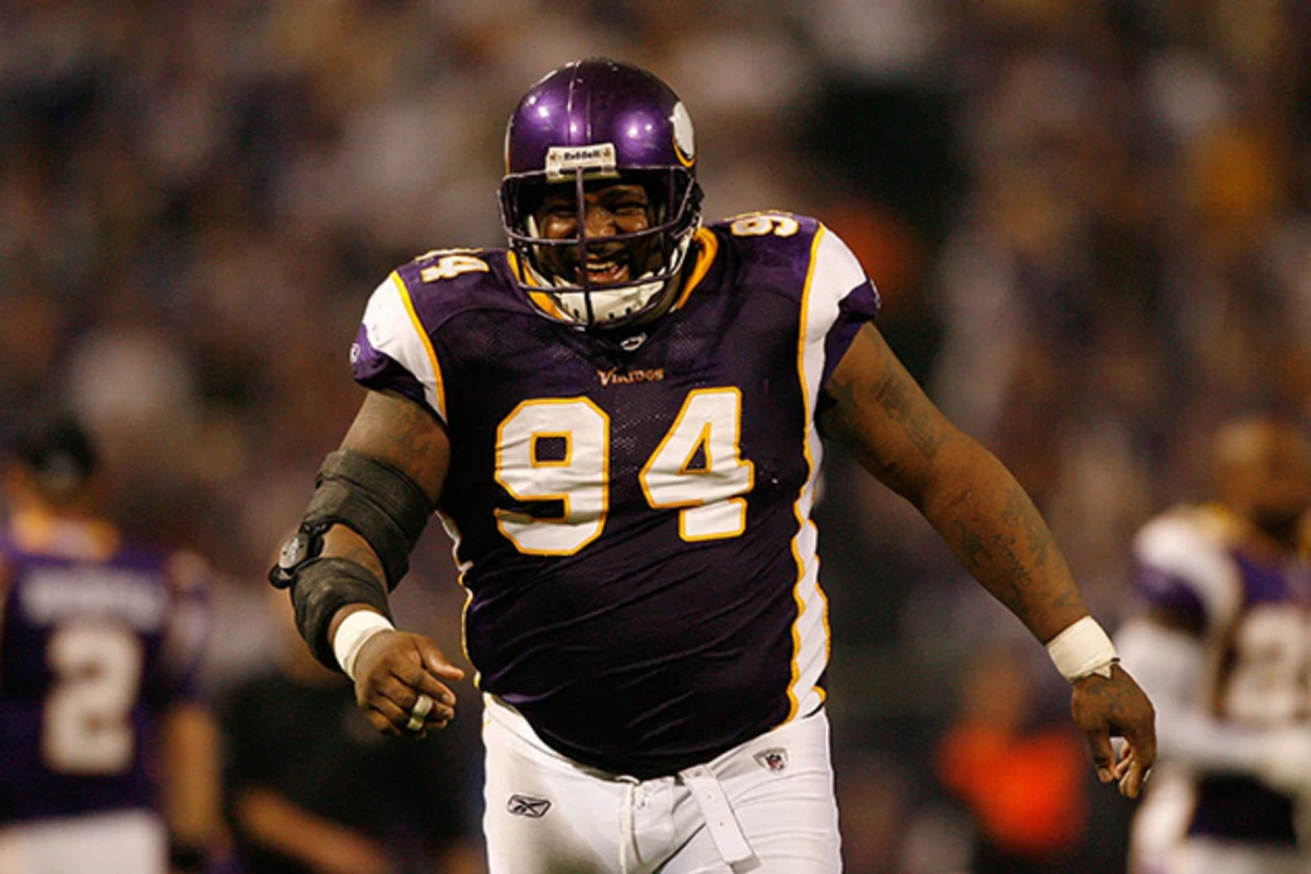 Vikings Pat Williams Retires; Does Minnesota Draft Defensive Line First?