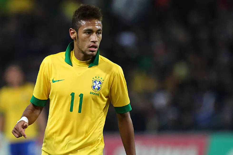 Neymar Signs 5-year Contract with Barcelona