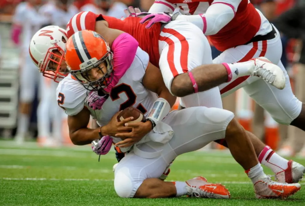 Abdullah Rushes For 225 Yards As Huskers Turn Back Illini