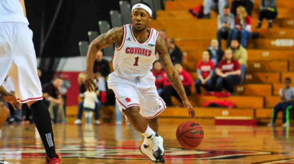 Coyotes Hang On Late, Beat Omaha In Vermillion 87-86