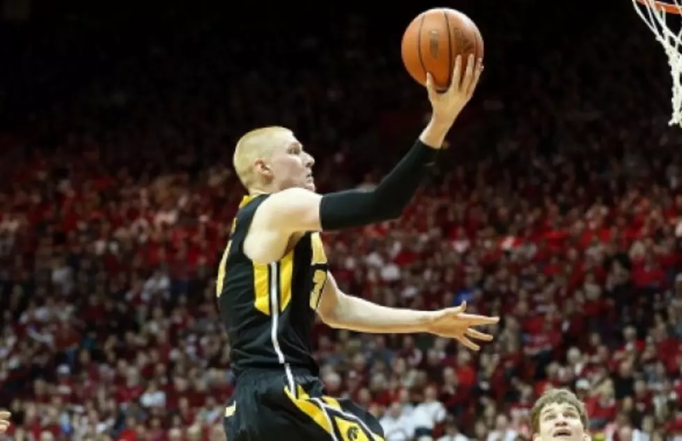 No. 20 Iowa Beats Northwestern 93-67