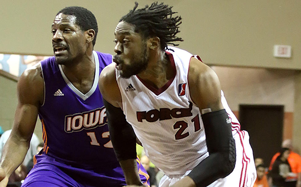Skyforce Pinch Red Claws and Latch onto Playoff Berth