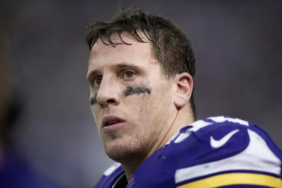 Q&A with Minnesota Vikings linebacker Chad Greenway at Legends on Friday
