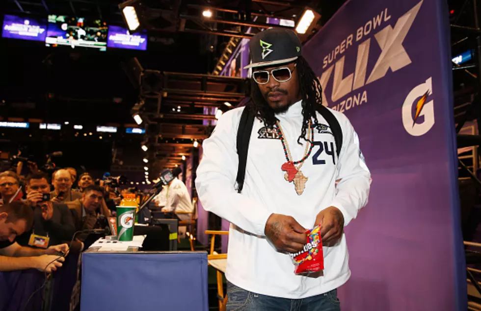 Marshawn Lynch Continues his Shenanigans with the Media at Super Bowl Media Day