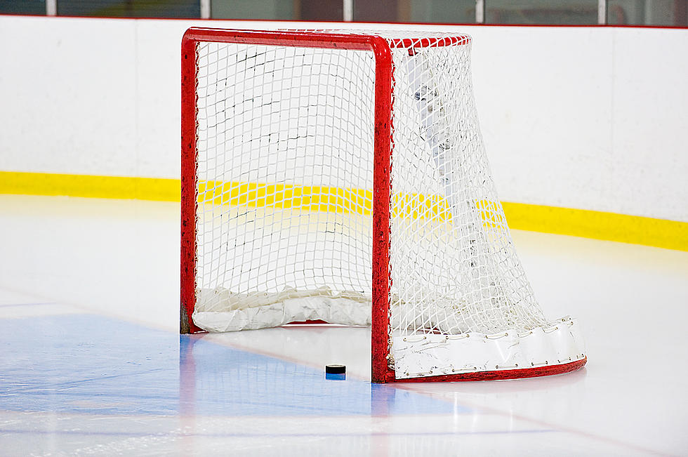 UND Goaltender a Finalist for National Goalie of the Year