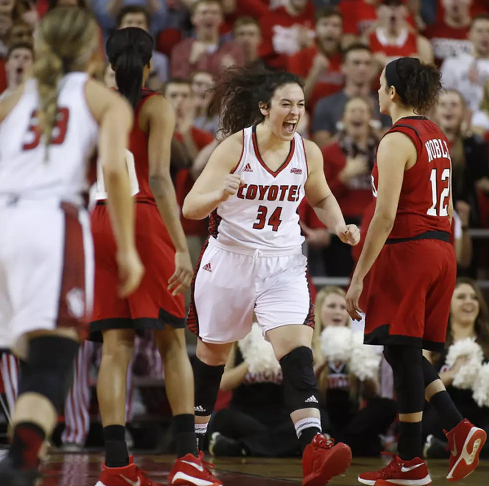 South Dakota Coyotes Host Oregon Ducks in WNIT Semifinals