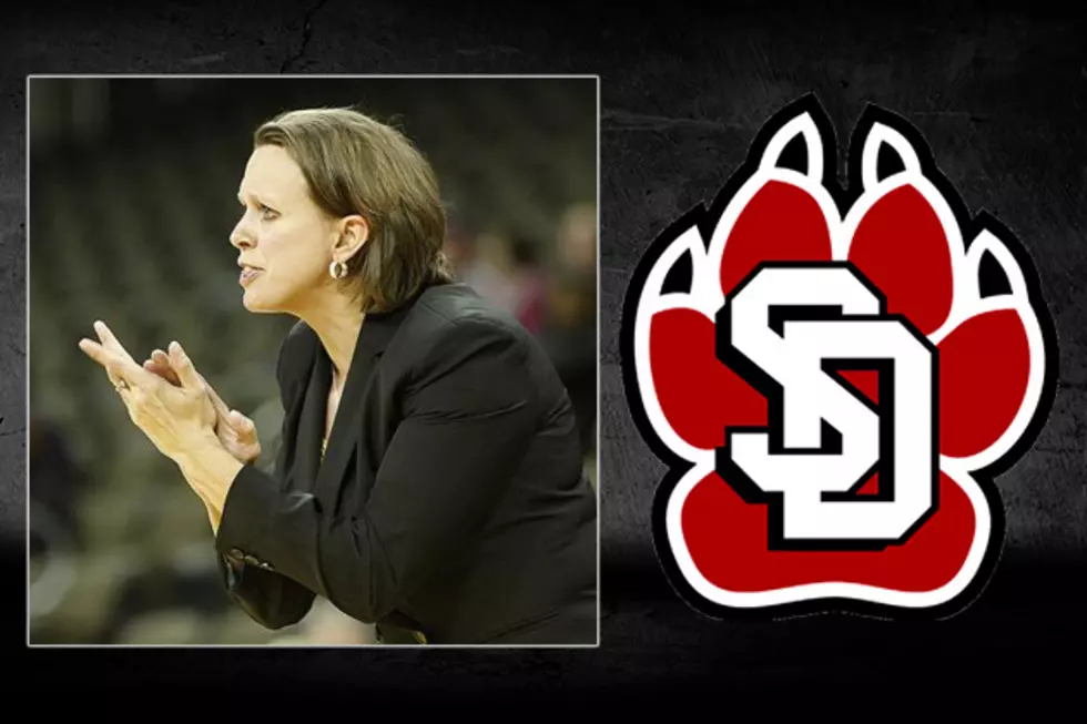 USD Gives Women’s Basketball Coach Five Year Extension