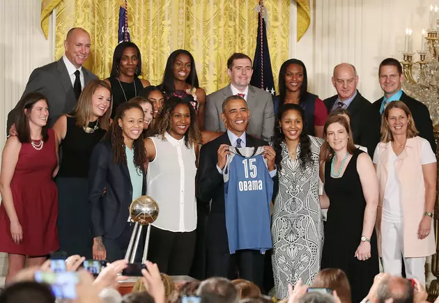 President Obama Praises WNBA&#8217;s Minnesota Lynx for Setting Example for Girls