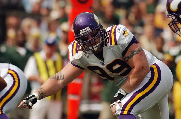 What Happened to Former Vikings Defensive Tackle Chris Hovan?