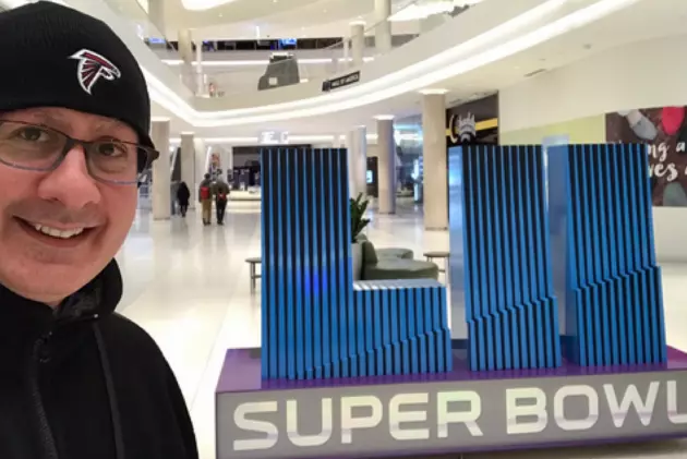 Comedian Costaki Economopoulos Checks-in on Run Up to Super Bowl LII