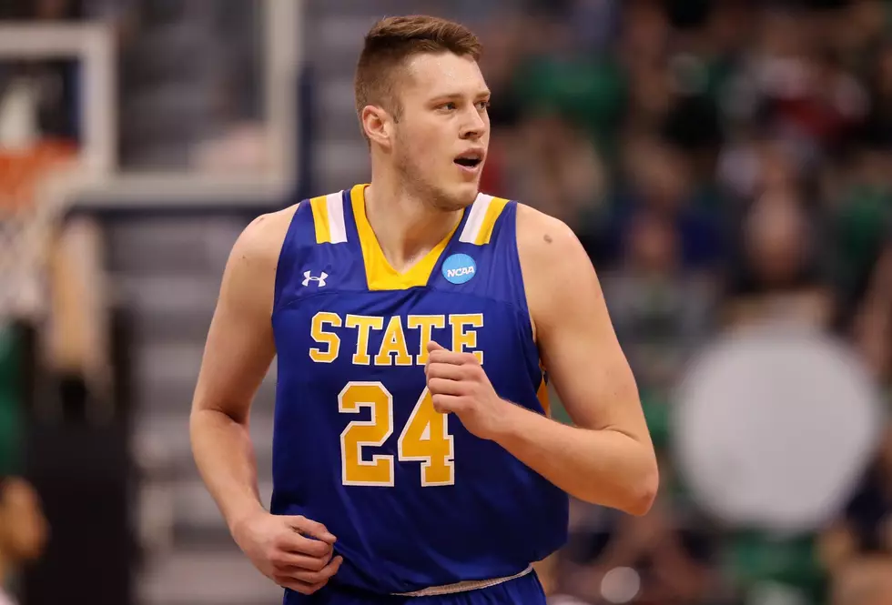 Mike Daum gets 1,000th board in South Dakota State Jackrabbits 74-64 win over Eastern Washington Eagles