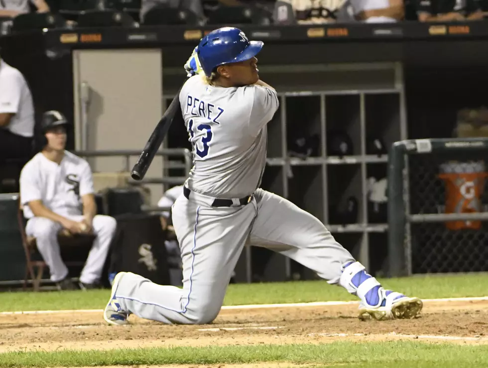 Kansas City Royals&#8217; Salvador Perez out 4-6 Weeks After Freak Knee Injury