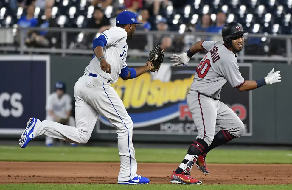 Mike Moustakas Drives in 4 as Kansas City Royals Hold on to Beat Minnesota Twins 11-8