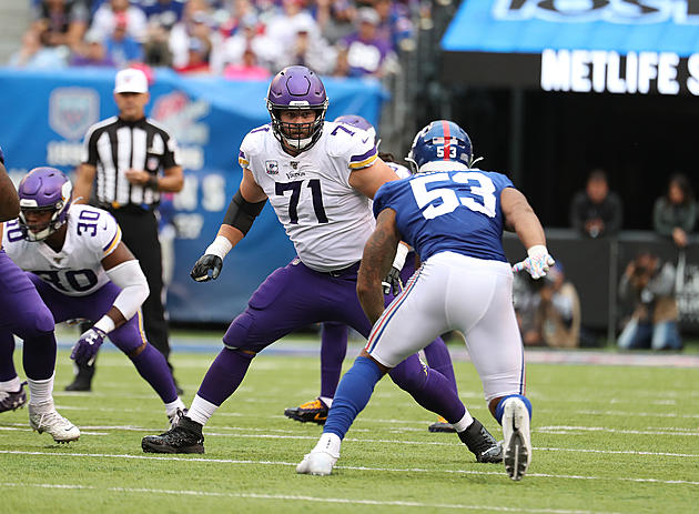 Former Vikings OL and SD Native Riley Reiff Finds New Team