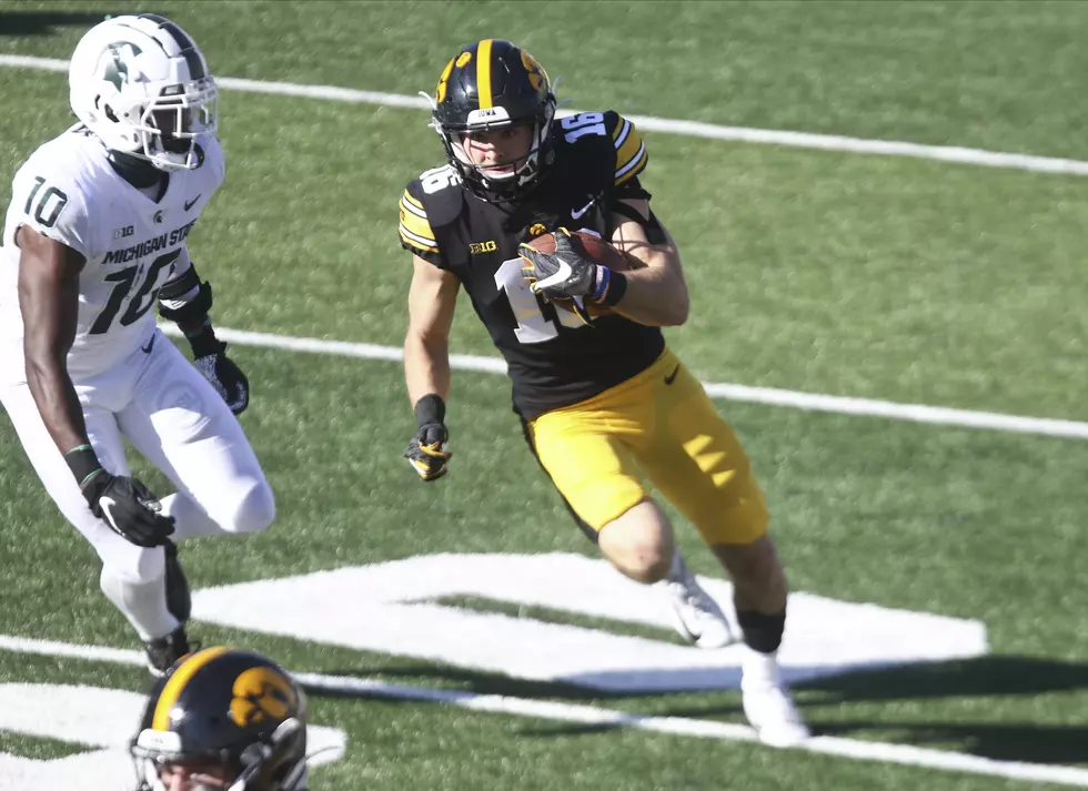 College Football’s AP Top 25 poll – Here Comes Iowa!