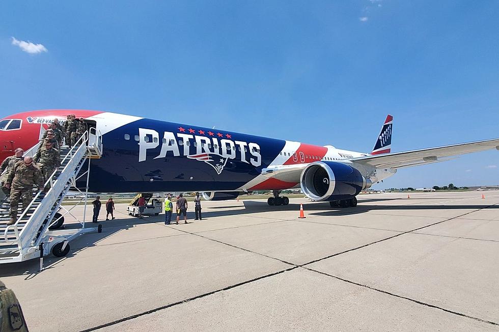 South Dakota Soldiers Return Home on New England Patriots Plane