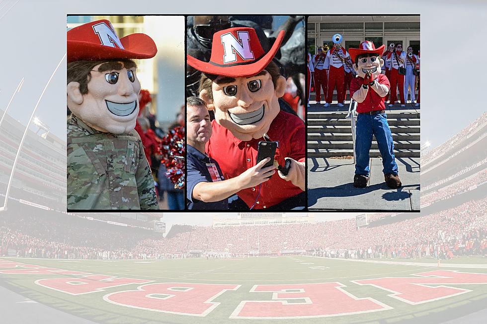 Nebraska Huskers Find Old Mojo, Revives Old Mascot [VIDEO]