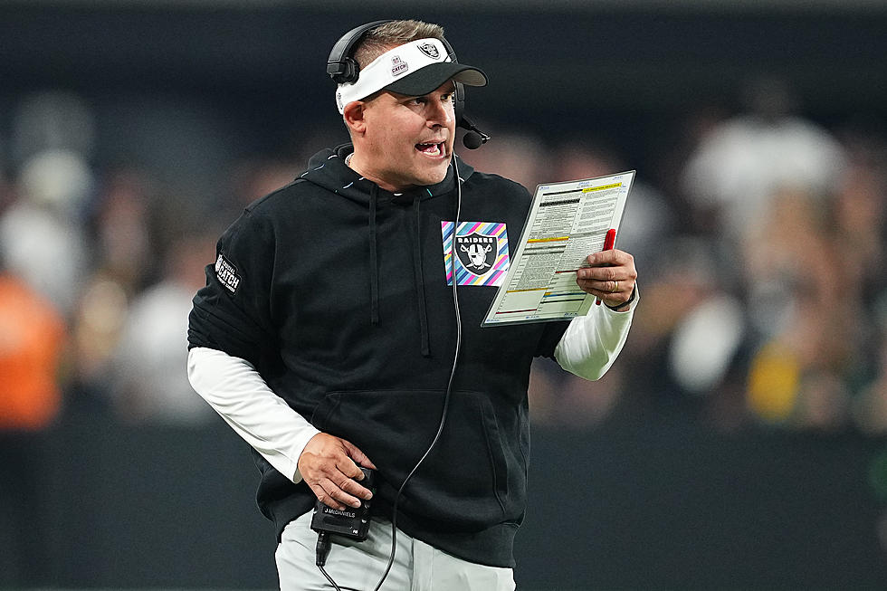 Josh McDaniels' decision to kick a short field goal backfires; Raiders fall  to Steelers