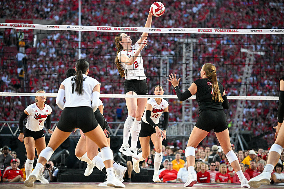 Sioux Falls Native Bergen Reilly &#038; Huskers in NCAA Volleyball Semis