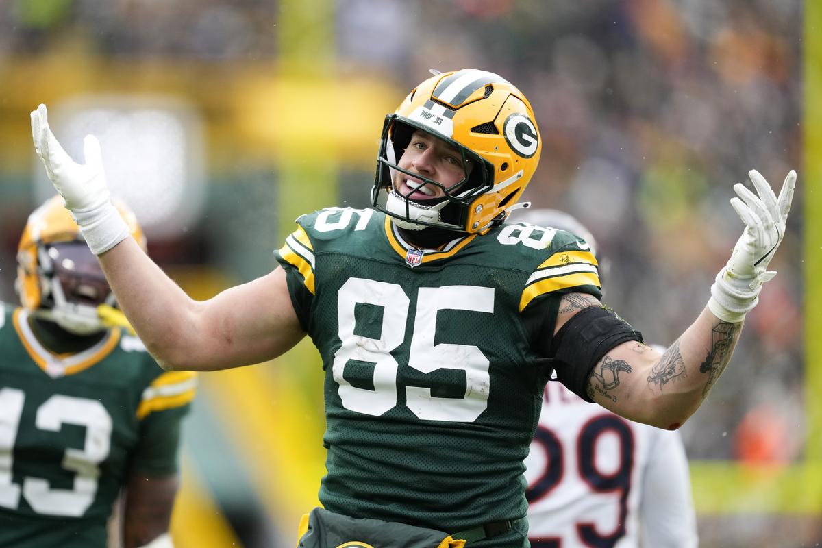 South Dakota Native Kraft 'Considering' Aaron Rodgers' House