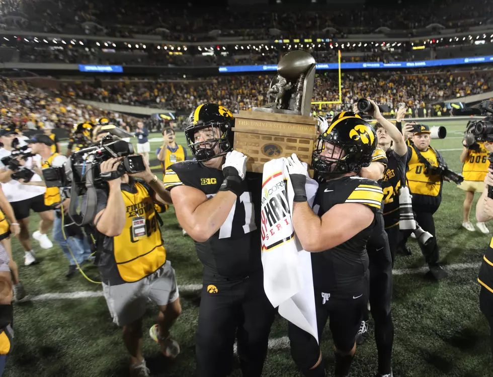 Iowa Hawkeyes Move Up in AP Top 25, Bison Receive Votes