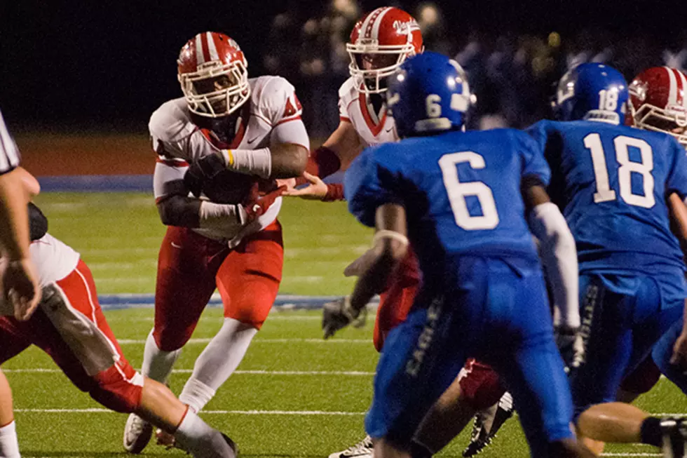 Syd Moore, Van Defense Step Up to Lead Van Past Rival Lindale, 27-13 [VIDEO]