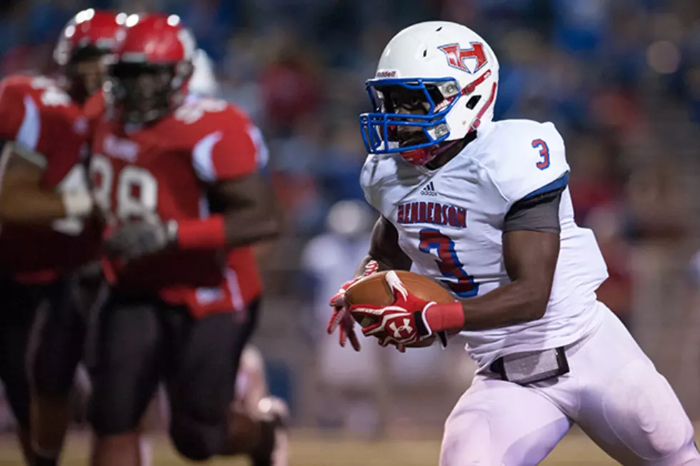 ‘Monster’ Brown Carries Henderson to 41-22 Win Over Gladewater in Final Regular Season Matchup