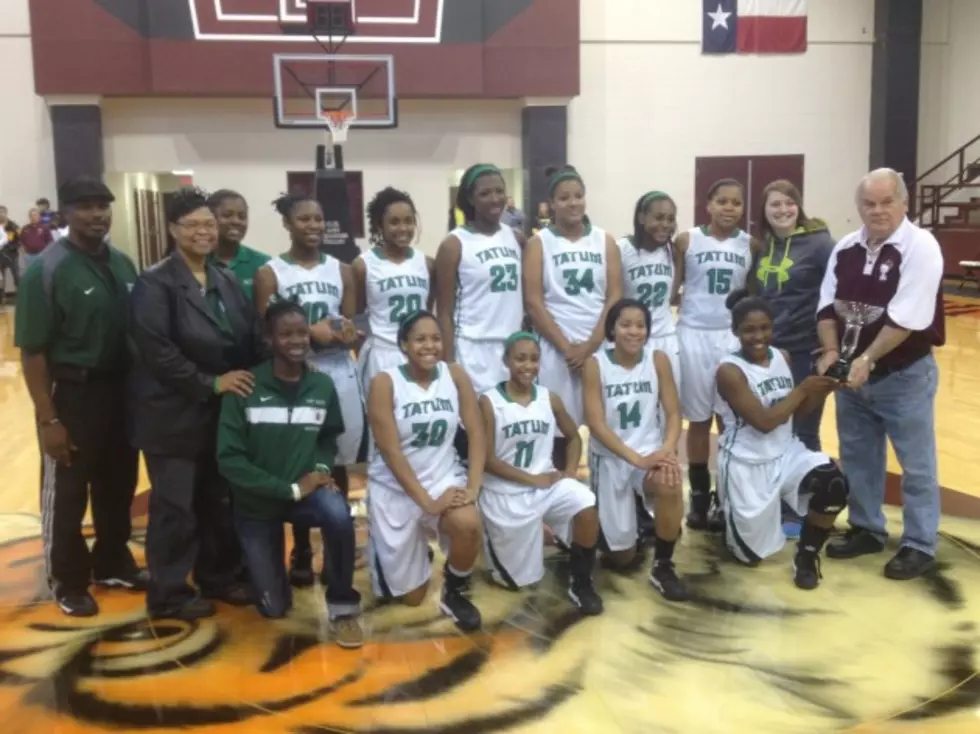 Tatum Girls Take Title Trophy in 55-50 Victory Over Lipan in Tenaha Holiday Hoops Championshiop