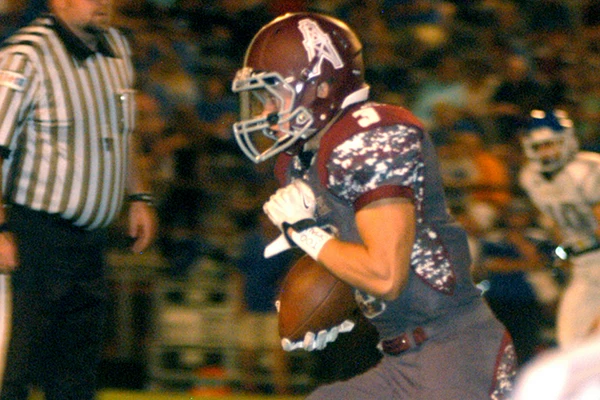 White Oak Improves to 3-0 With 36-3 Rout of Spring Hill [VIDEO]
