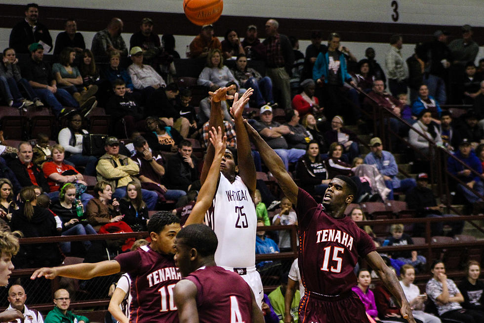 White Oak Holds Off Tenaha 55-51 in Boys Semifinal at Tenaha Holiday Hoops Scholarship Classic