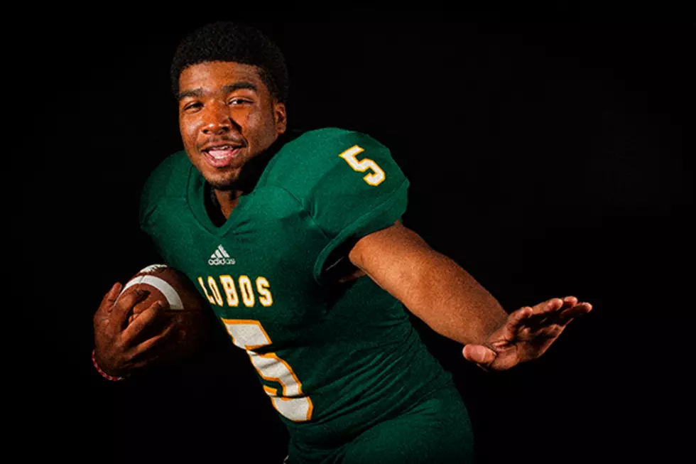 Longview Football&#8217;s Photo Day At A Glance