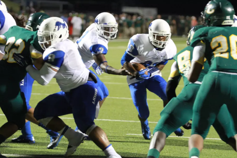 John Tyler Rolls Past Lobos