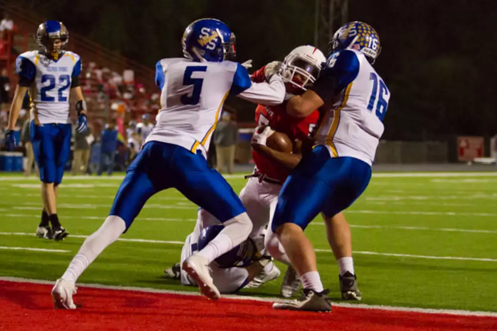 Marshall Secures Playoff Berth With 36-27 Win Over Sulphur Springs