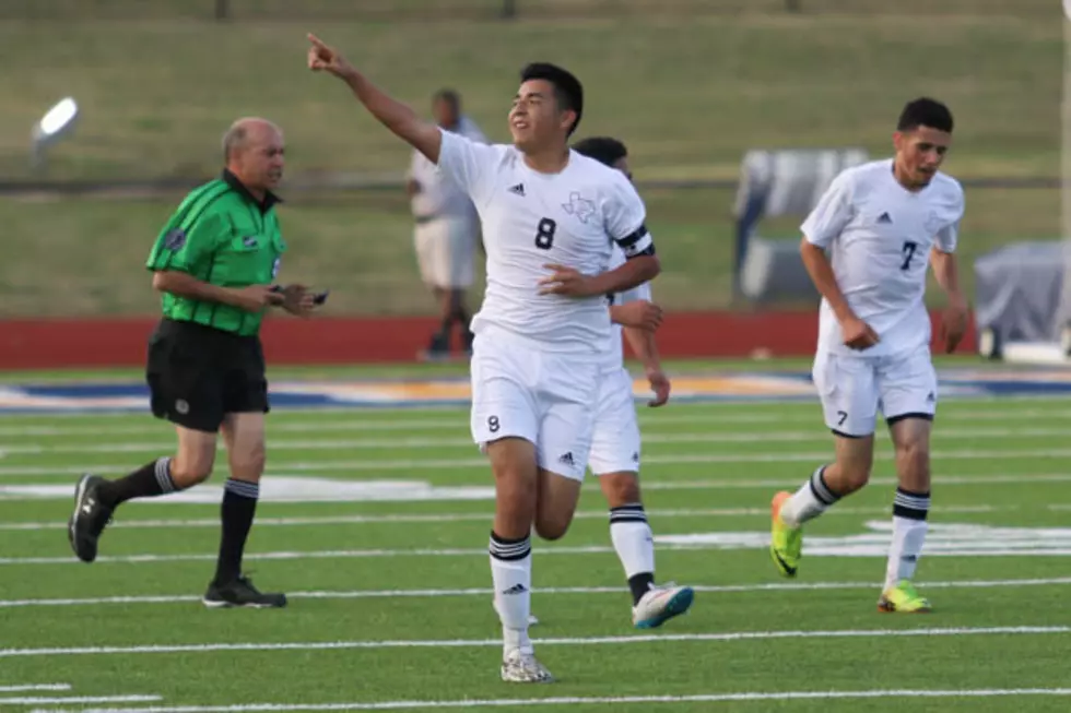 Late Goal Lifts Pittsburg Past Henderson In Area Round + Mabank Routs Liberty-Eylau