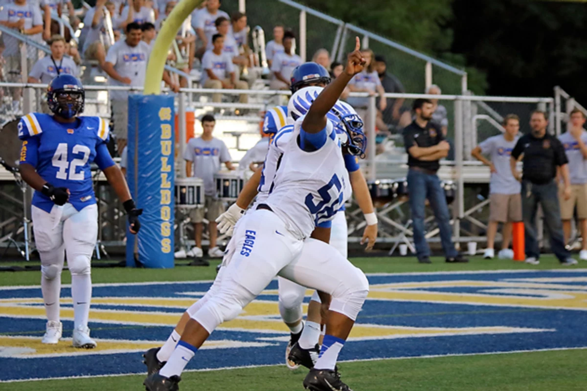 Lindale Posts Historic Shutout in Week 1 + Now Has Sights Set On Carthage