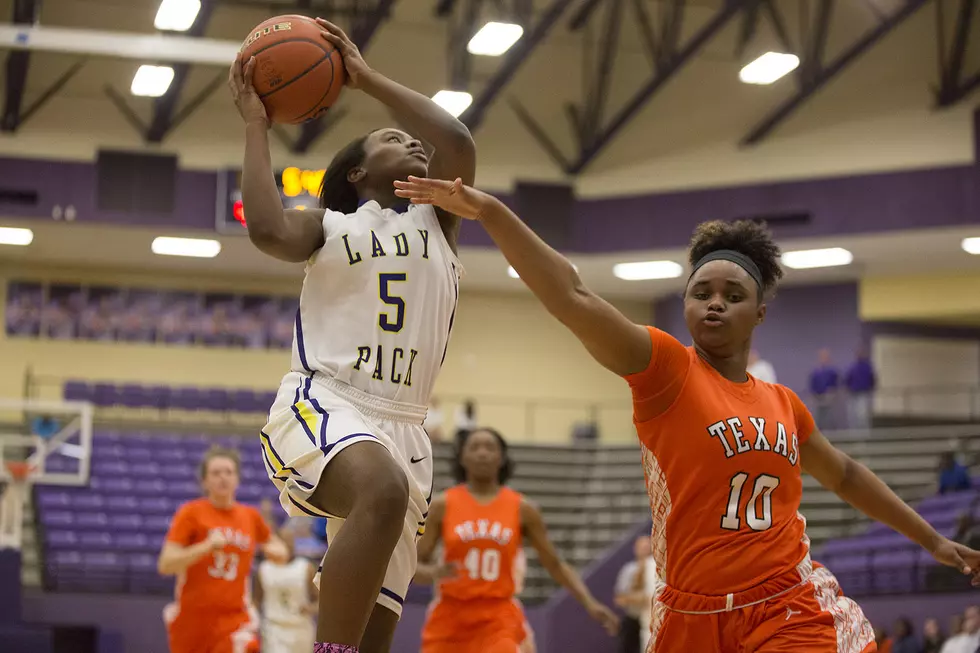 Seventh-Ranked Lufkin Too Much For Texas High in First-Round Matchup