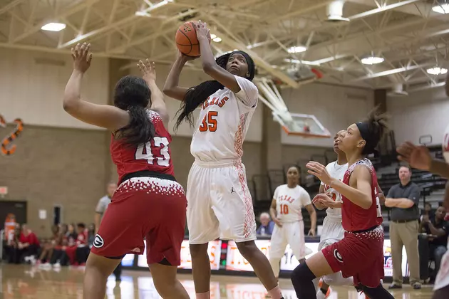 Tuesday Basketball Roundup: Nichole Garrett Has Career Night For Winona + Whitehouse Boys Make Things Interesting In 17-5A Race