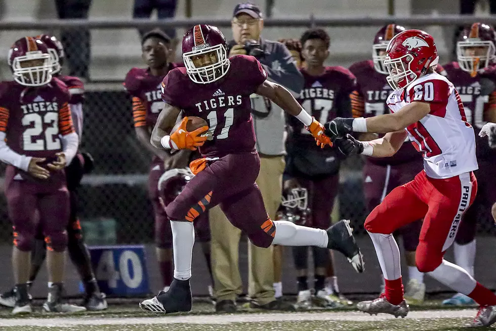Trai Gardner + Onterio Thompson Help Tenaha Book a Trip to State Championship After 60-22 Rout of Burton