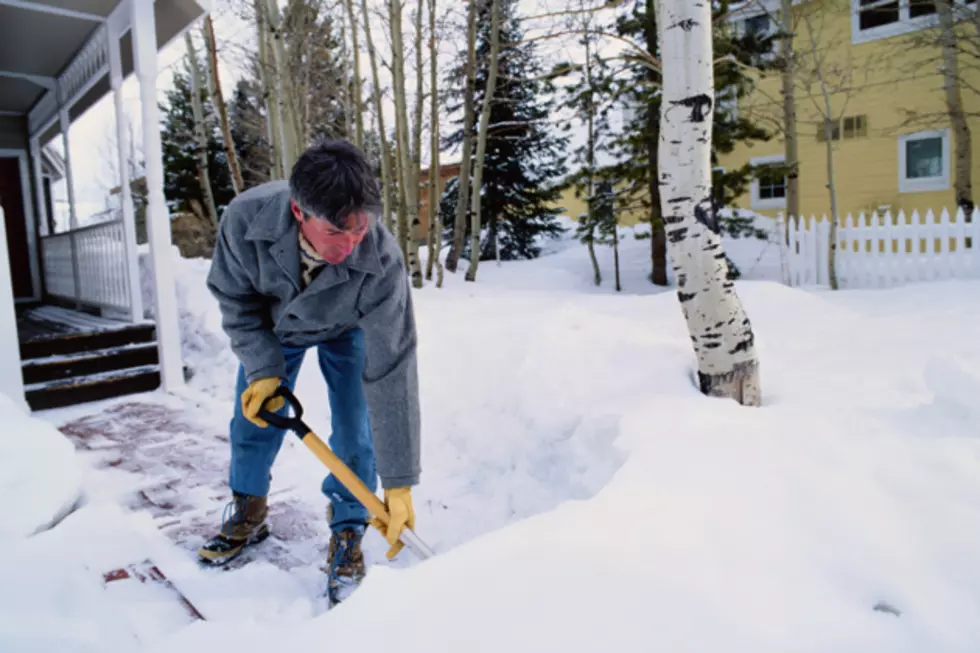 Shoveling Snow:  When For You Does It &#8220;Stay Where It Lays&#8221;? [POLL]