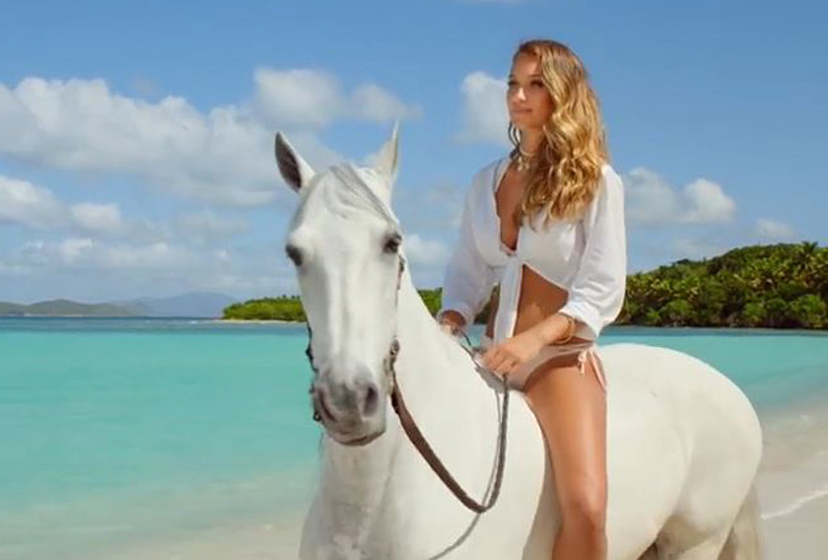 Hannah Davis Is The Girl In The DirecTV "Hannah And Her Horse" Co...
