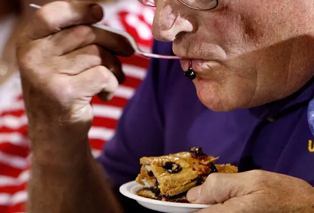 Dysart&#8217;s To Offer Purple Berry Pie To Benefit Alzheimer&#8217;s Care, Support And Research [VIDEO]