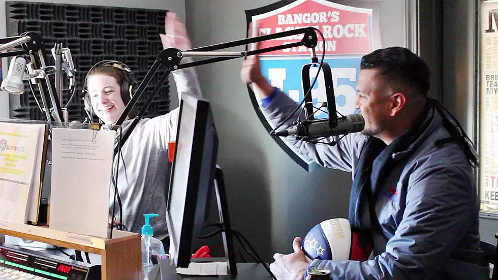 Harlem Globetrotter ‘El Gato’ Melendez Visits The I-95 Studios [VIDEO]